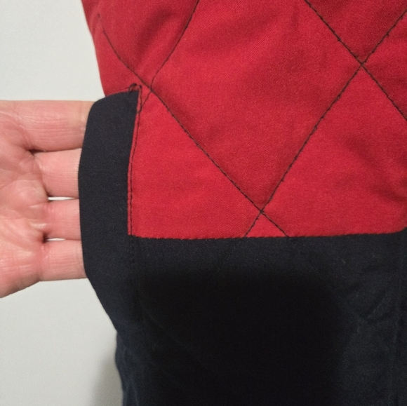 LISA CAMPIONE YACHTING navy/red/white quilted vest. Size 36/ large - Picture 5 of 11